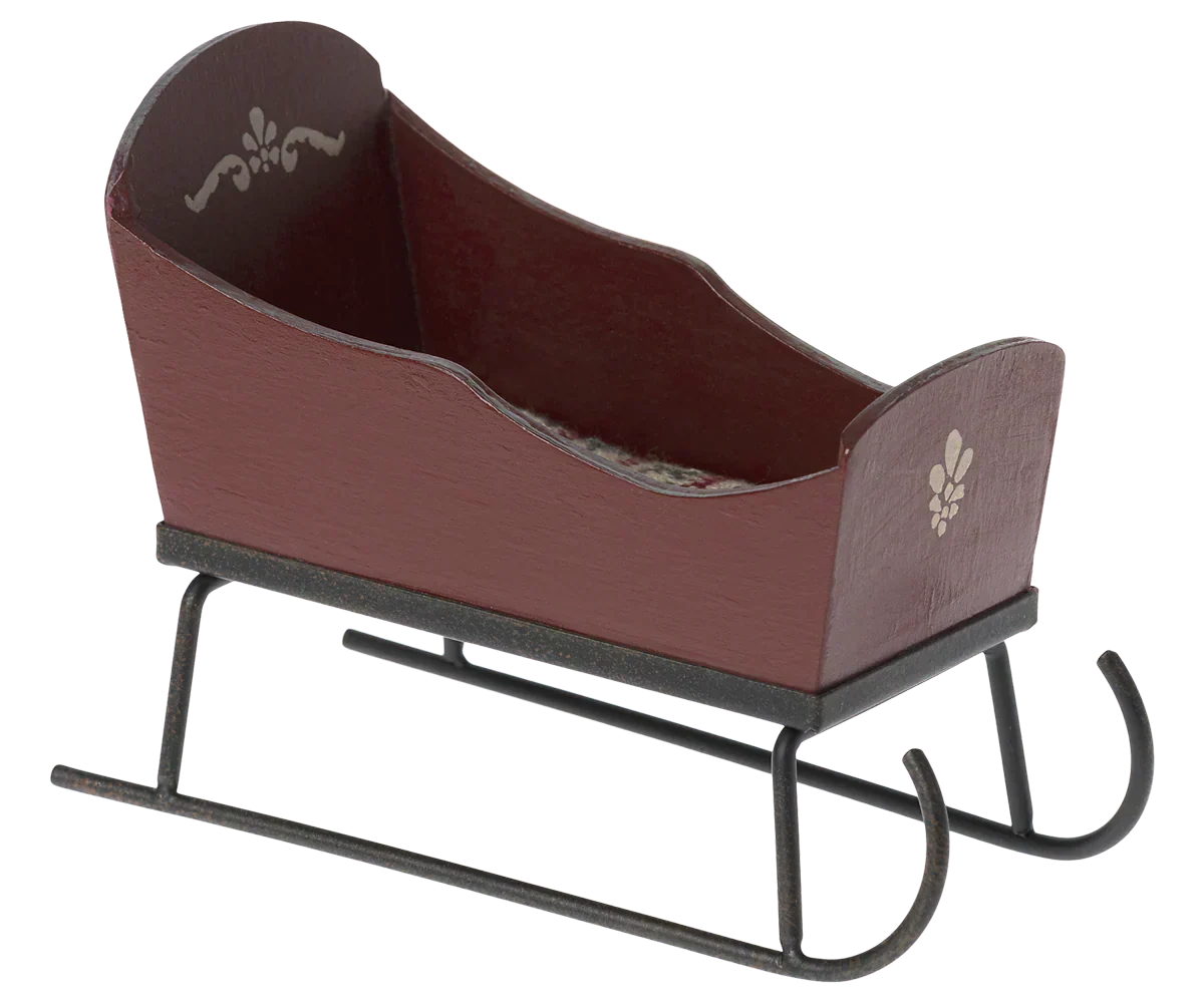 Maileg Sleigh, Mouse - Red - Caitly