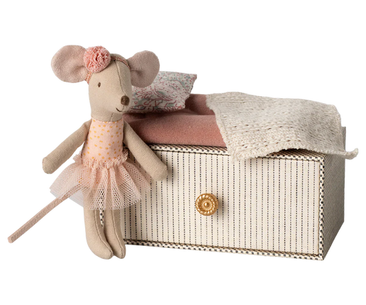 Dancing Mouse in Daybed, Little Sister - Caitly