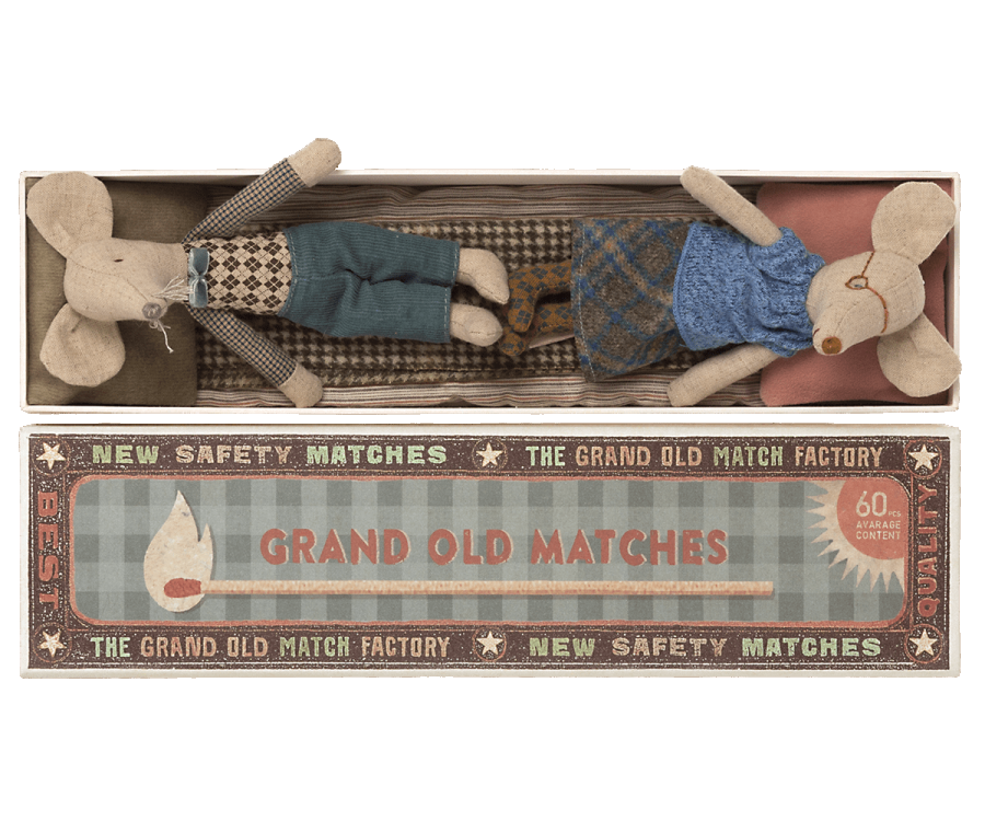 Grandma & Grandpa Mouse in Matchbox - Caitly